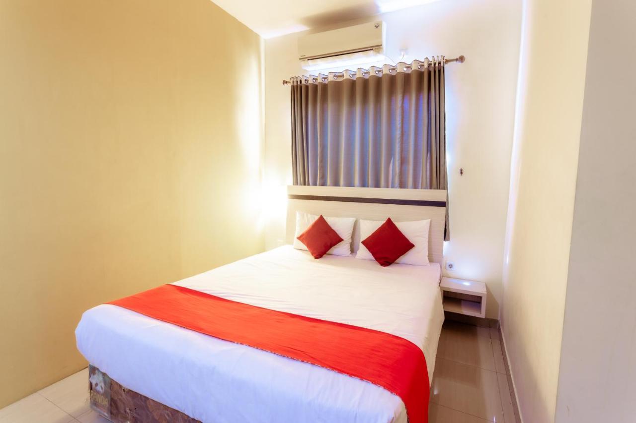 Pratisarawirya Guesthouse By Ecommerceloka スラバヤ エクステリア 写真
